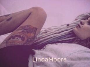 Linda_Moore