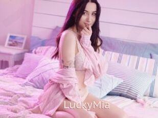 LuckyMia