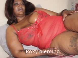 Roxy_piercing