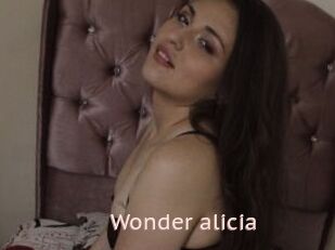 Wonder_alicia